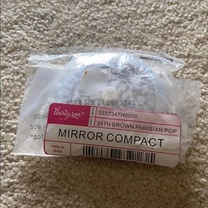 Thirty One Mirror Compact